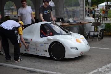 Engineering students demo ultra fuel-efficient cars