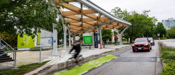 Smart Hydrogen Energy District (SHED) at UBC integrates hydrogen refuelling, electric vehicle charging, solar energy, and digital energy management.